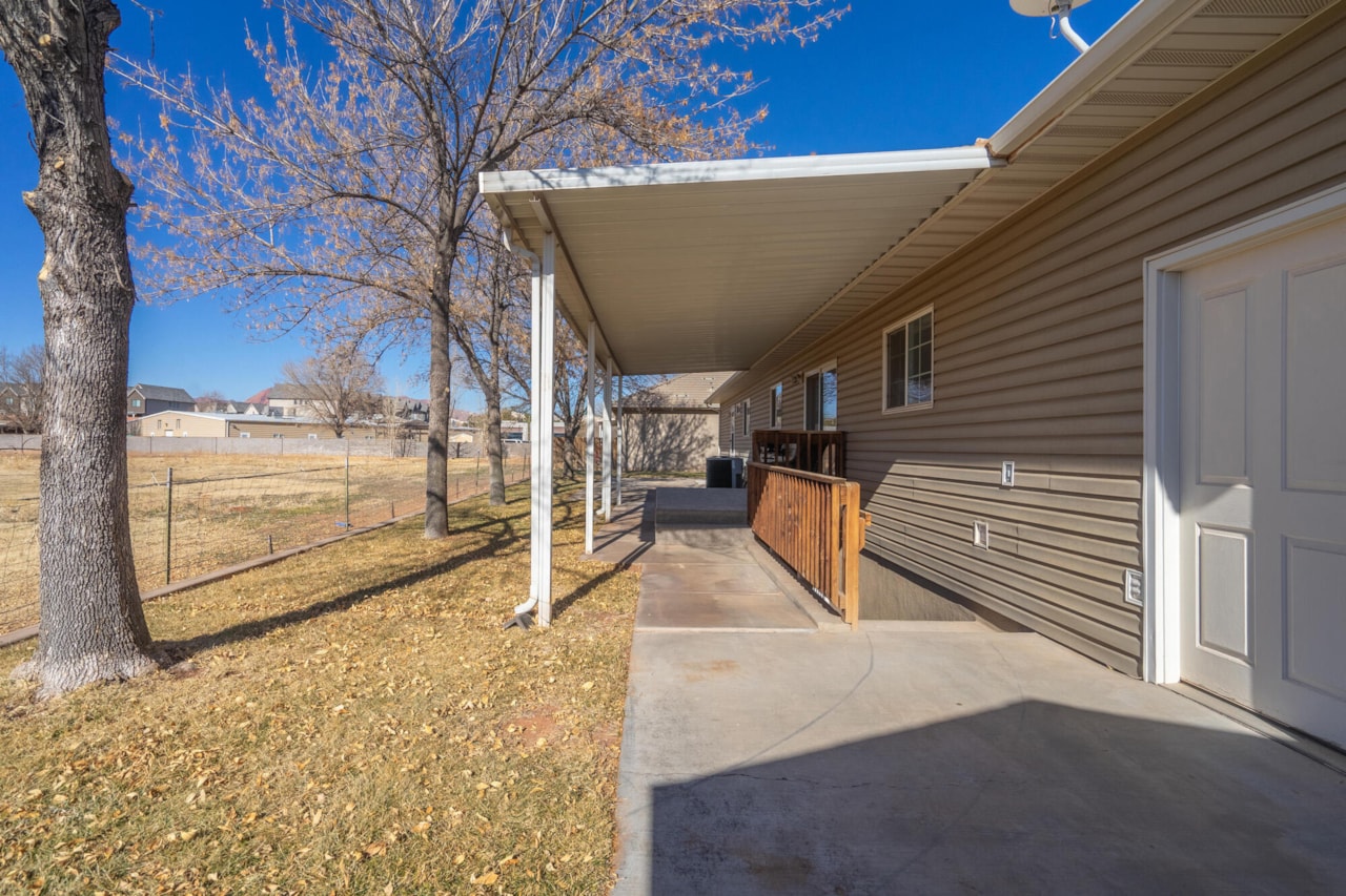 875 Country LN Santa Clara, UT 84765 home for sale, MLS#25-257615 - Erika Rogers Photo 90