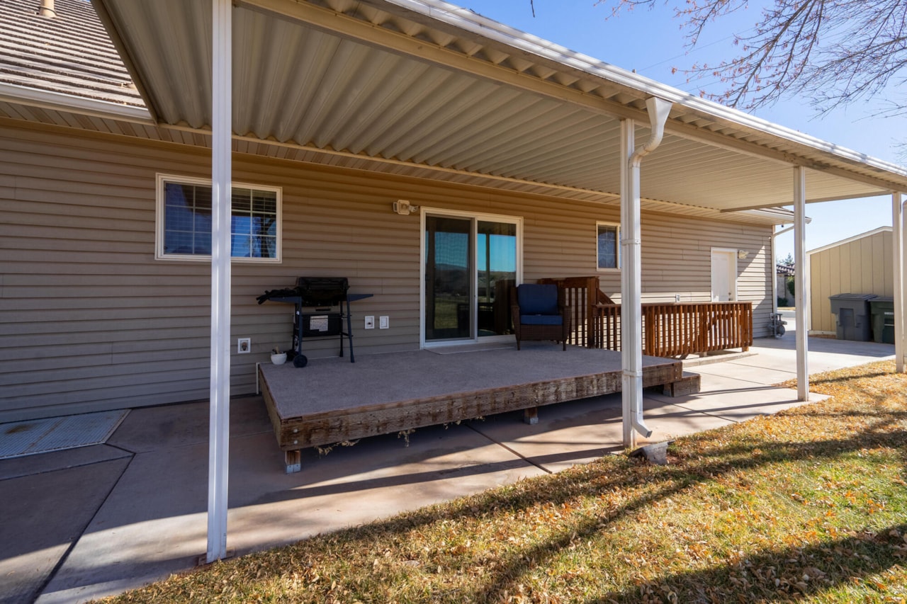 875 Country LN Santa Clara, UT 84765 home for sale, MLS#25-257615 - Erika Rogers Photo 95