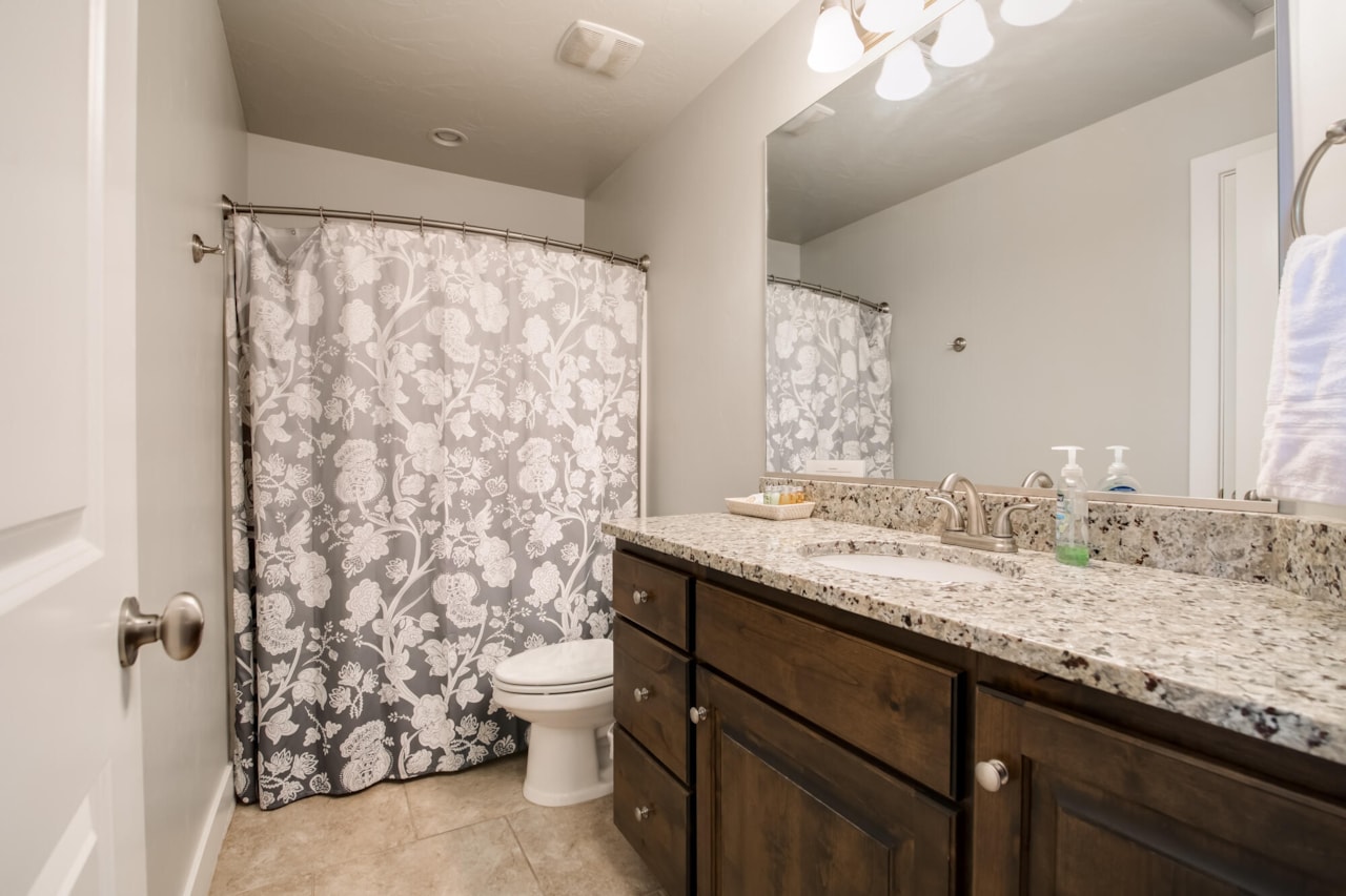 2094 N Coral Ridge Washington, UT 84780 home for sale, MLS#25-258009 - Erika Rogers Photo 17