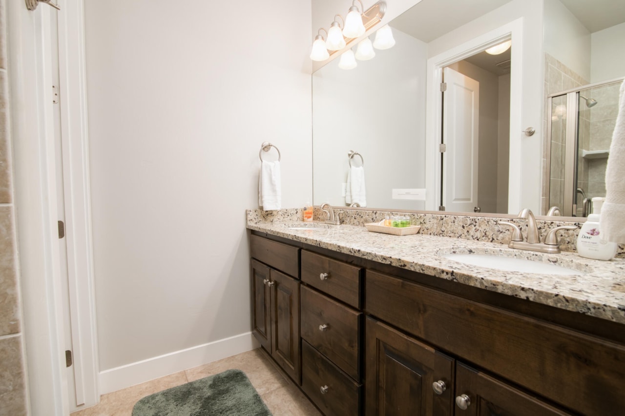 2094 N Coral Ridge Washington, UT 84780 home for sale, MLS#25-258009 - Erika Rogers Photo 6