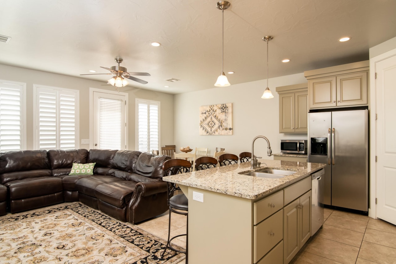 2094 N Coral Ridge Washington, UT 84780 home for sale, MLS#25-258009 - Erika Rogers Photo 9