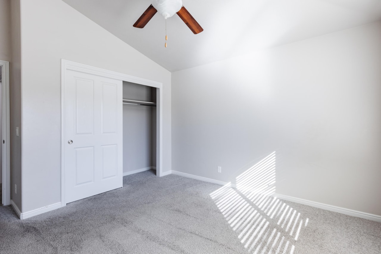 833 W 4100  S St George, UT 84770 home for sale, MLS#25-258602 - Erika Rogers Photo 27