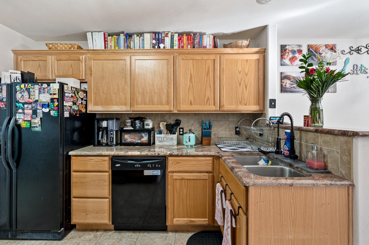 195 E Fiddlers Canyon RD #24 Cedar City, UT 84721 home for sale, MLS#25-258895 - Erika Rogers Photo 14