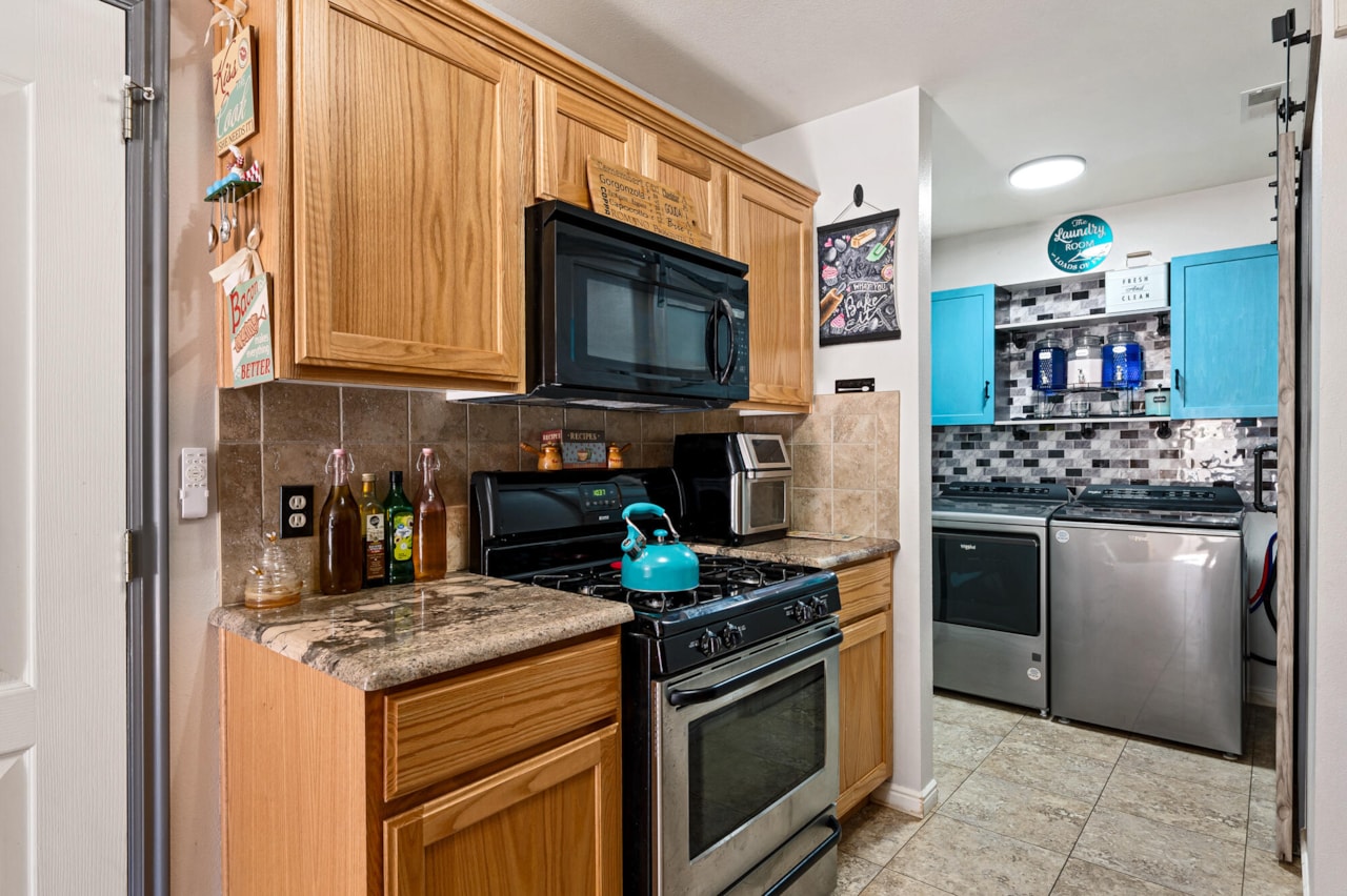 195 E Fiddlers Canyon RD #24 Cedar City, UT 84721 home for sale, MLS#25-258895 - Erika Rogers Photo 16