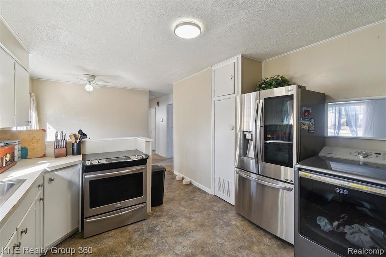 305 W Grand Ave in Mt. Pleasant, MI Photo 12