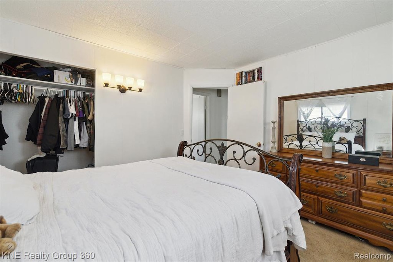 305 W Grand Ave in Mt. Pleasant, MI Photo 15