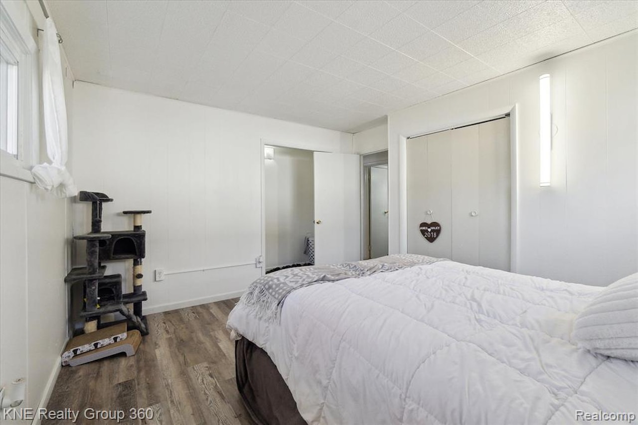 305 W Grand Ave in Mt. Pleasant, MI Photo 17
