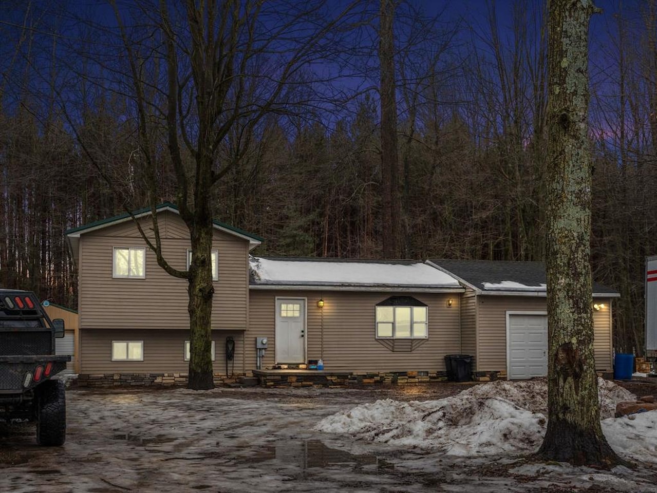 4891 Fell Dr in Marion Twp, MI Photo 6