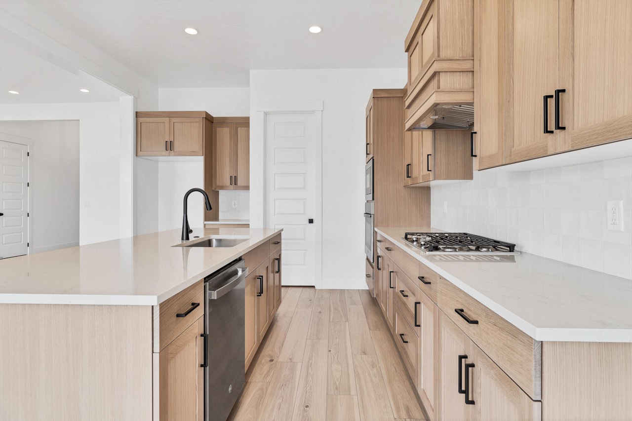 1279 E Libra ST Washington, UT 84780 home for sale, MLS#25-259417 - Erika Rogers Photo 13