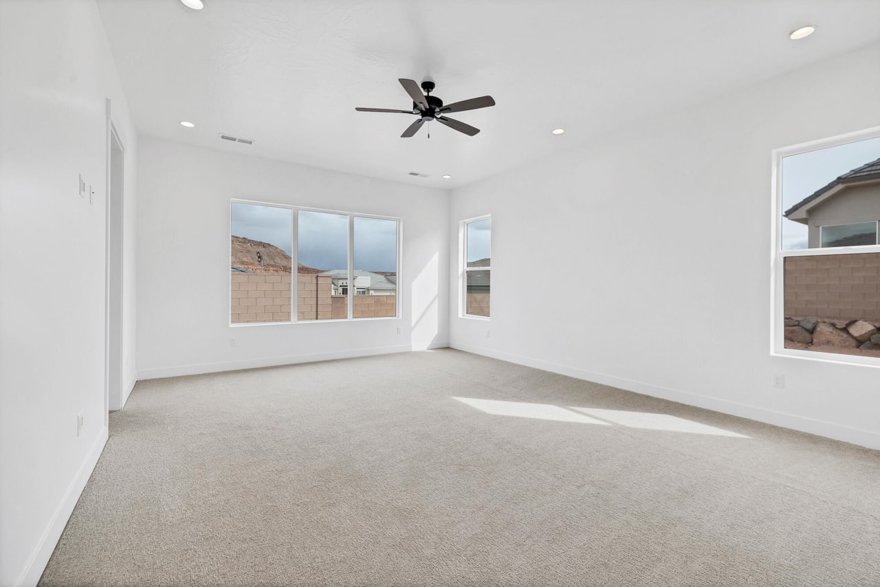 1279 E Libra ST Washington, UT 84780 home for sale, MLS#25-259417 - Erika Rogers Photo 16