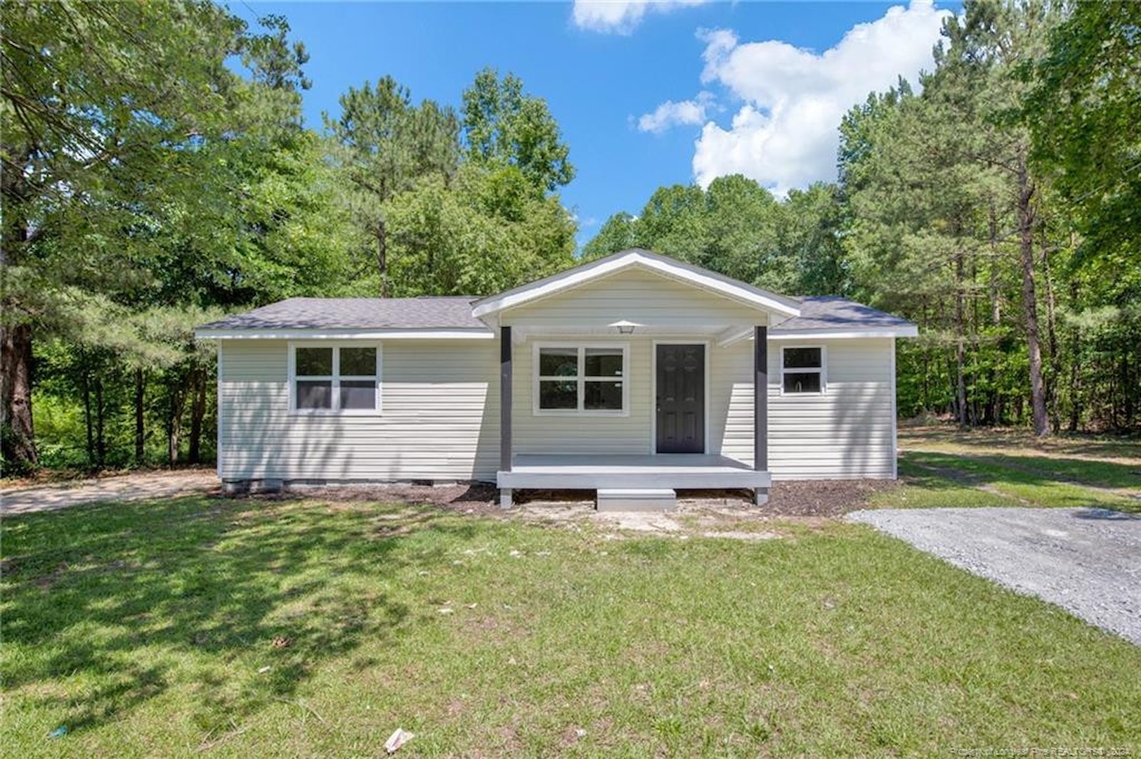 1613 Halsey Loop Hope Mills, NC 28348 | MLS LP726057