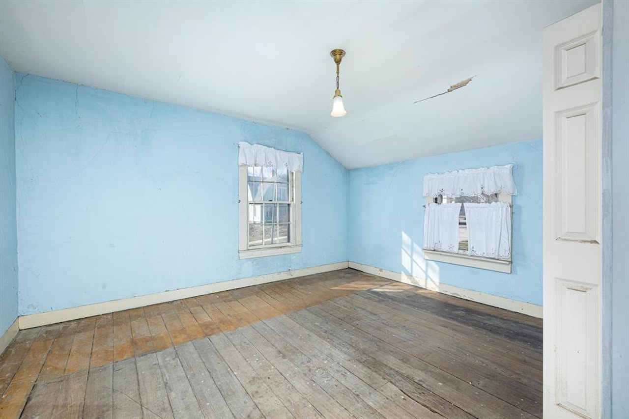 303 E Middle St in Chelsea, MI Photo 19