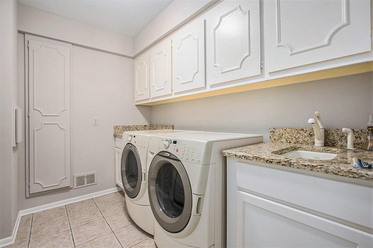 1625 Arlington Blvd in Ann Arbor, MI Photo 16