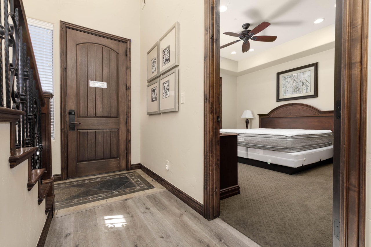 2018 N Pebble Beach DR Washington, UT 84780 home for sale, MLS#25-259540 - Erika Rogers Photo 5