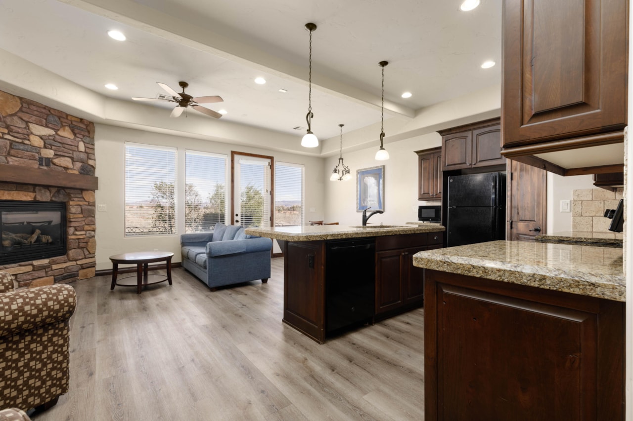 2020 N Pebble Beach DR Washington, UT 84780 home for sale, MLS#25-259597 - Erika Rogers Photo 5