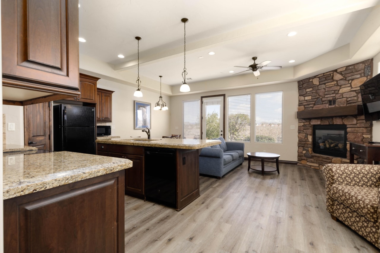 2018 N Pebble Beach DR Washington, UT 84780 home for sale, MLS#25-259540 - Erika Rogers Photo 10