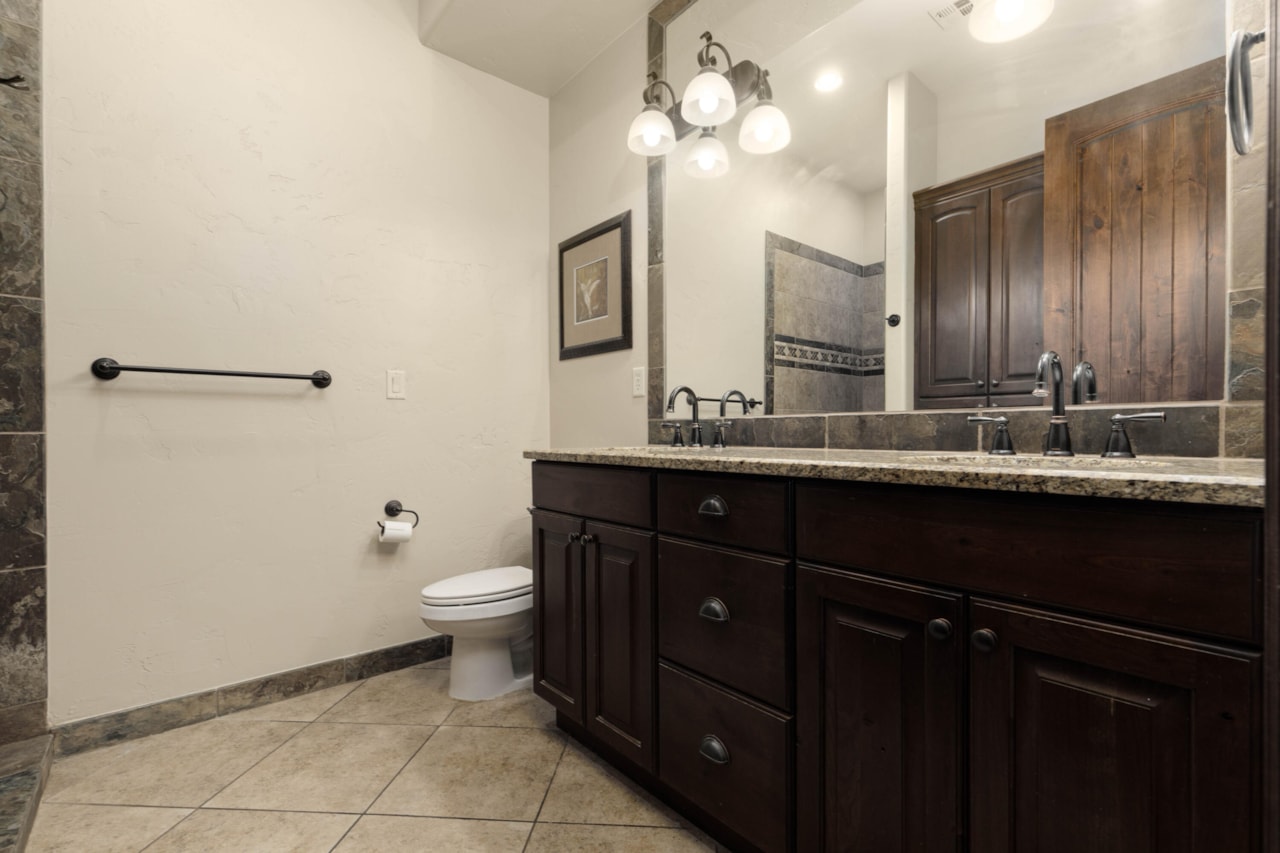 2020 N Pebble Beach DR Washington, UT 84780 home for sale, MLS#25-259597 - Erika Rogers Photo 13