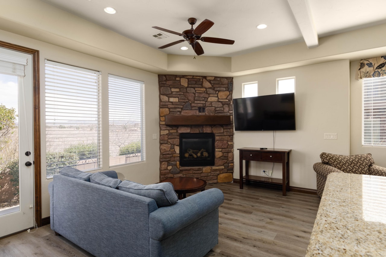 2018 N Pebble Beach DR Washington, UT 84780 home for sale, MLS#25-259540 - Erika Rogers Photo 15