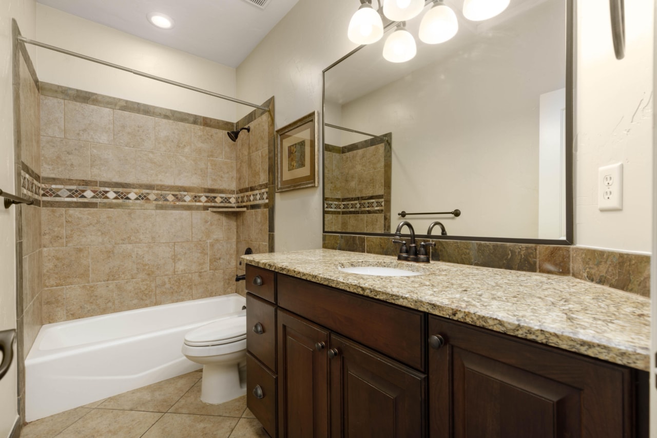 2020 N Pebble Beach DR Washington, UT 84780 home for sale, MLS#25-259597 - Erika Rogers Photo 20