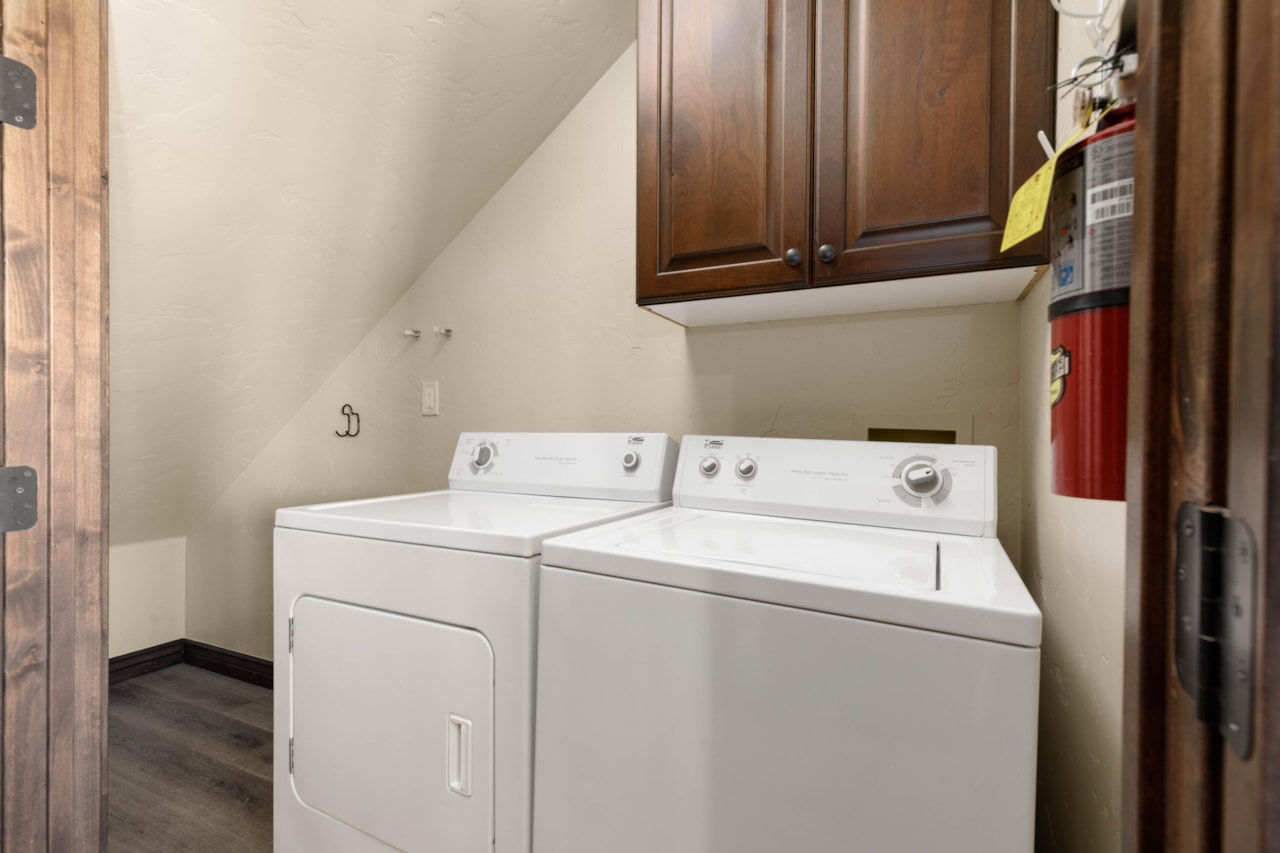 2020 N Pebble Beach DR Washington, UT 84780 home for sale, MLS#25-259597 - Erika Rogers Photo 23