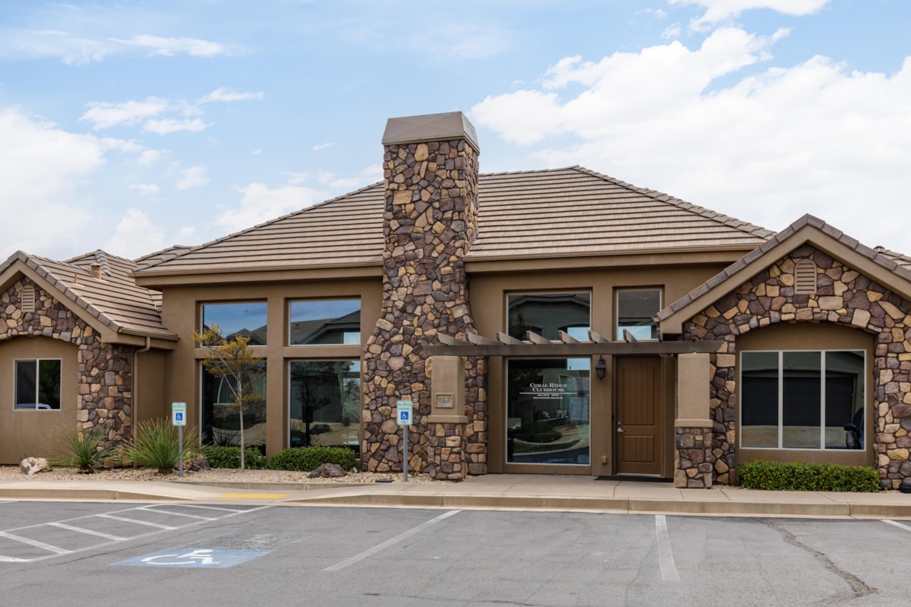 2018 N Pebble Beach DR Washington, UT 84780 home for sale, MLS#25-259540 - Erika Rogers Photo 29