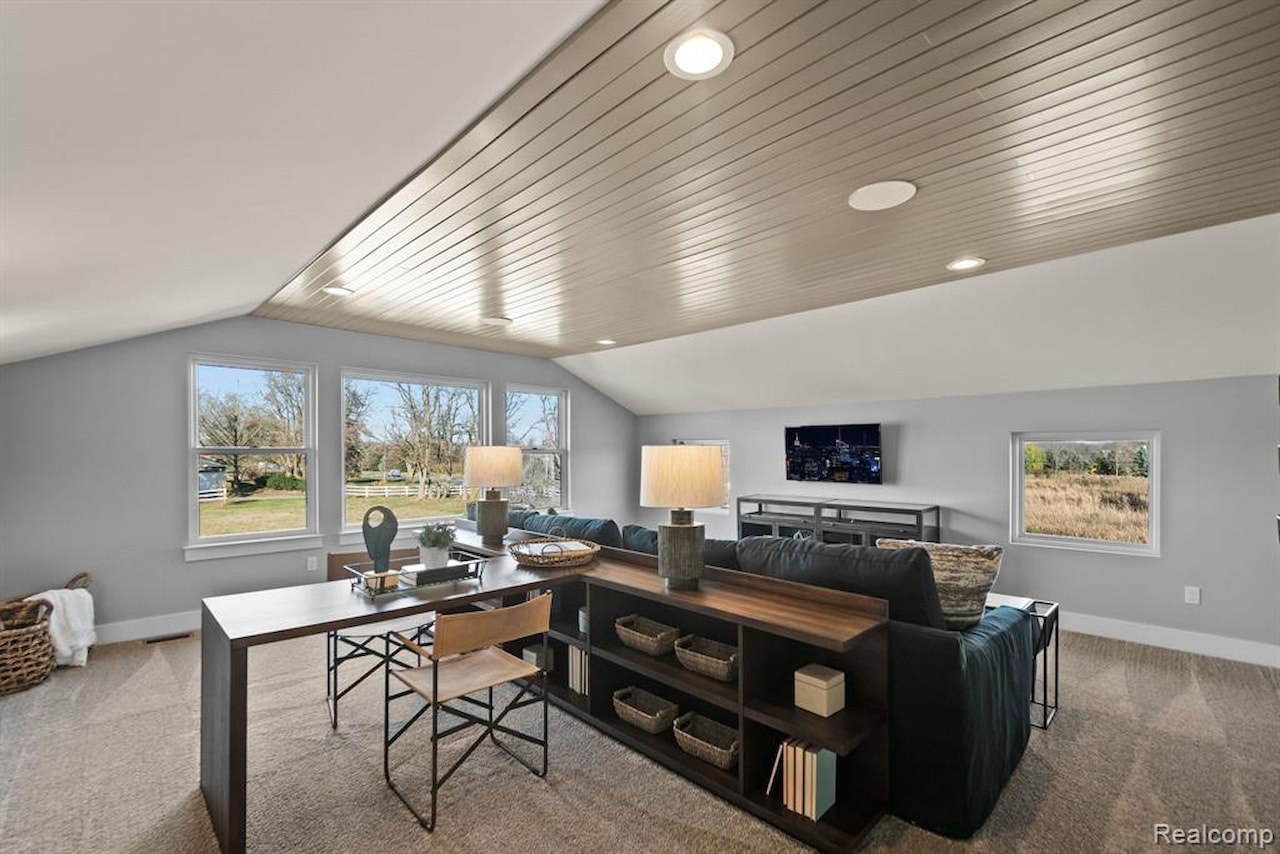 60658 Town Square St in Lyon Twp, MI Photo 8