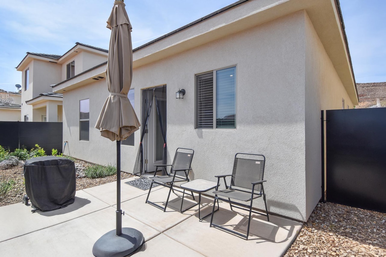 363 S Deep Creek DR Washington, UT 84780 home for sale, MLS#25-260139 - Erika Rogers Photo 21