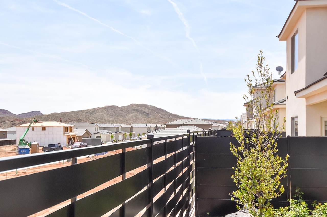 363 S Deep Creek DR Washington, UT 84780 home for sale, MLS#25-260139 - Erika Rogers Photo 27