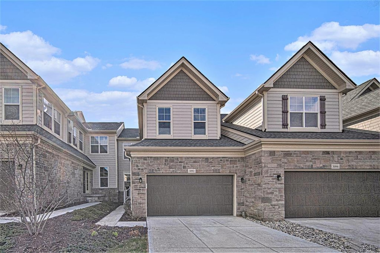 3092 N Spurway Dr in Ann Arbor, MI