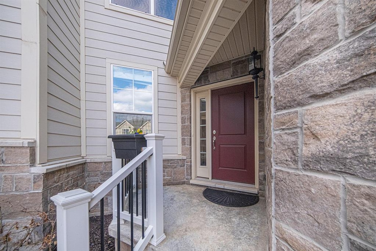 3092 N Spurway Dr in Ann Arbor, MI Photo 3