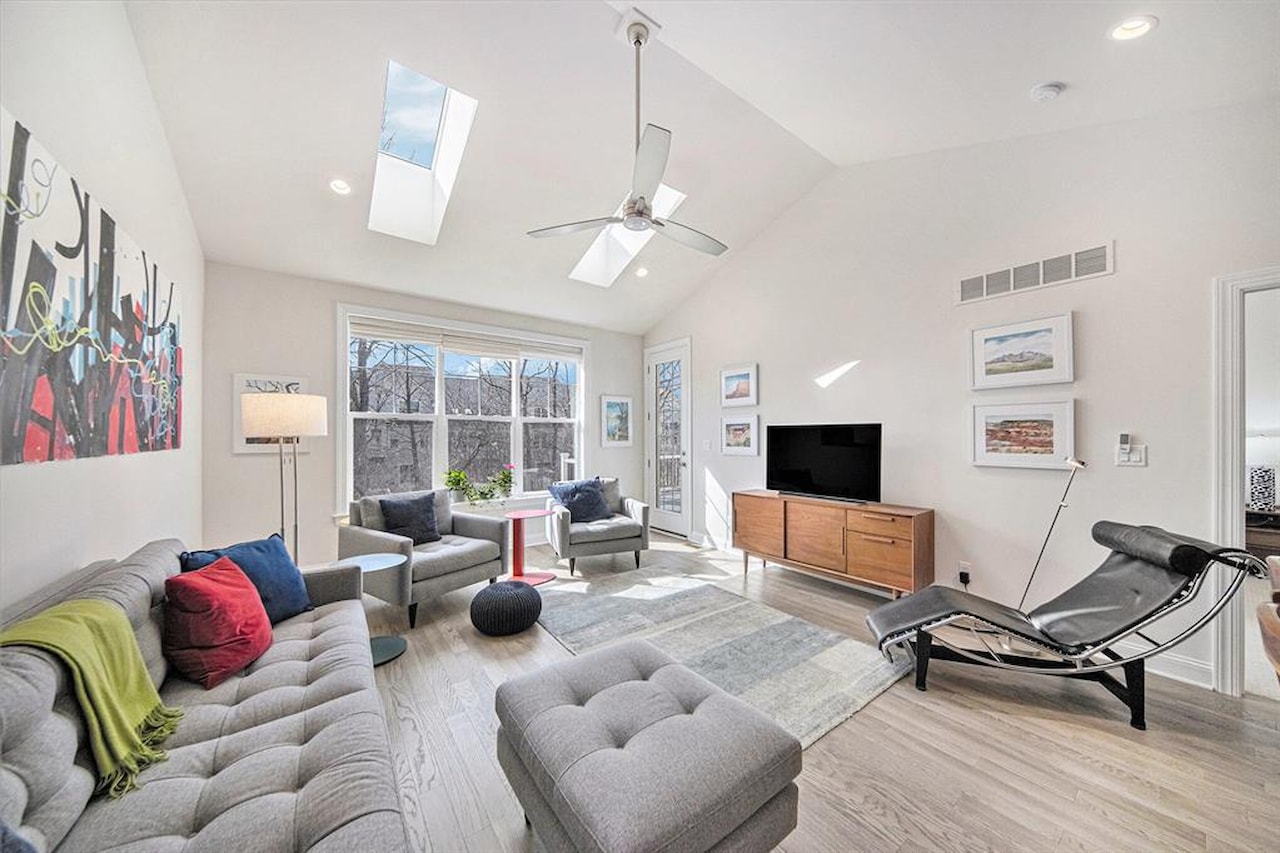 3092 N Spurway Dr in Ann Arbor, MI Photo 8