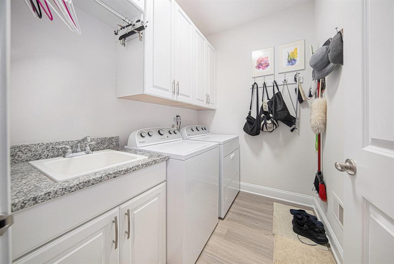 3092 N Spurway Dr in Ann Arbor, MI Photo 21
