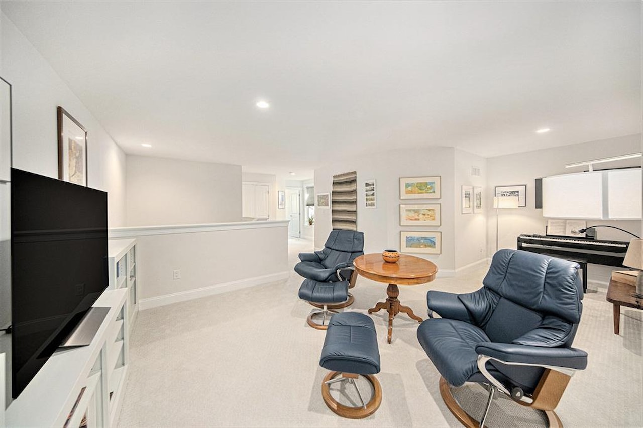 3092 N Spurway Dr in Ann Arbor, MI Photo 23