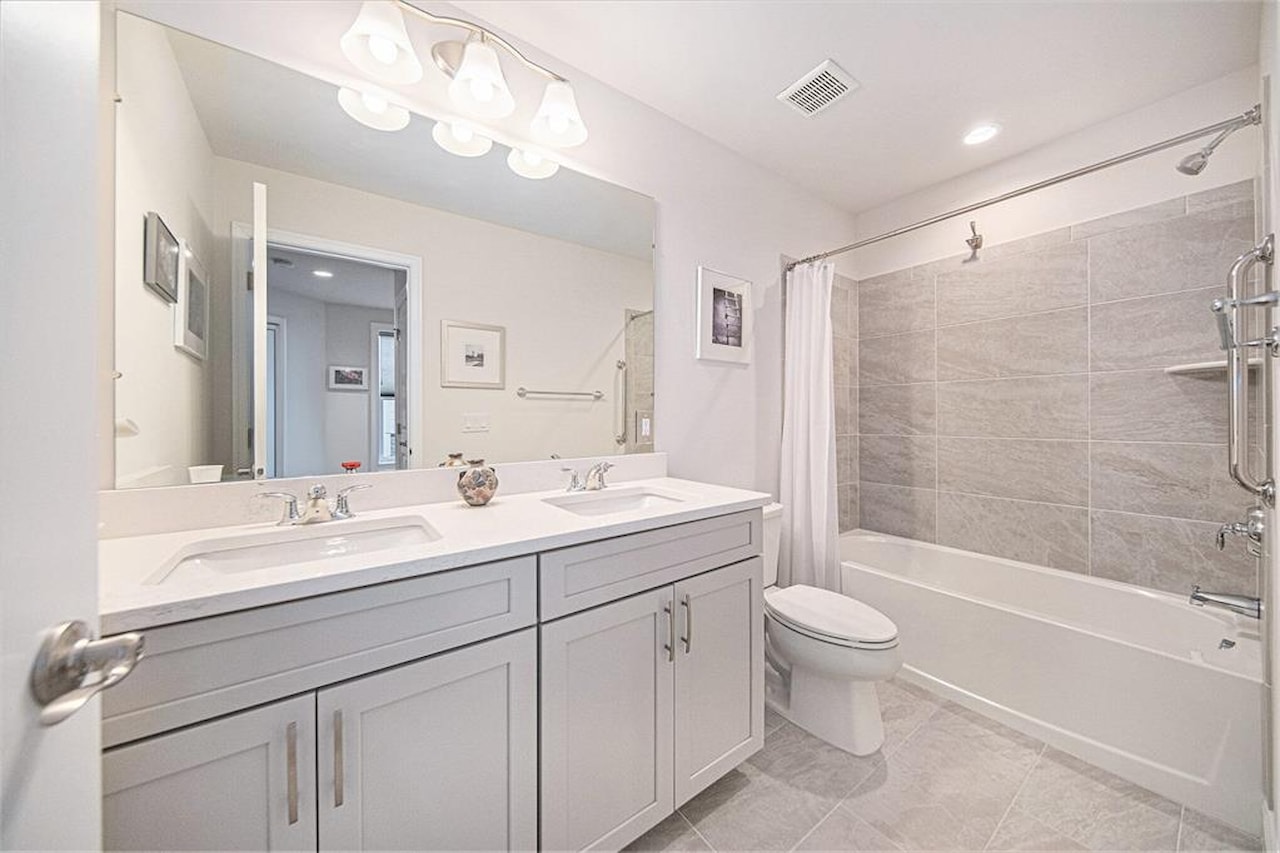 3092 N Spurway Dr in Ann Arbor, MI Photo 30