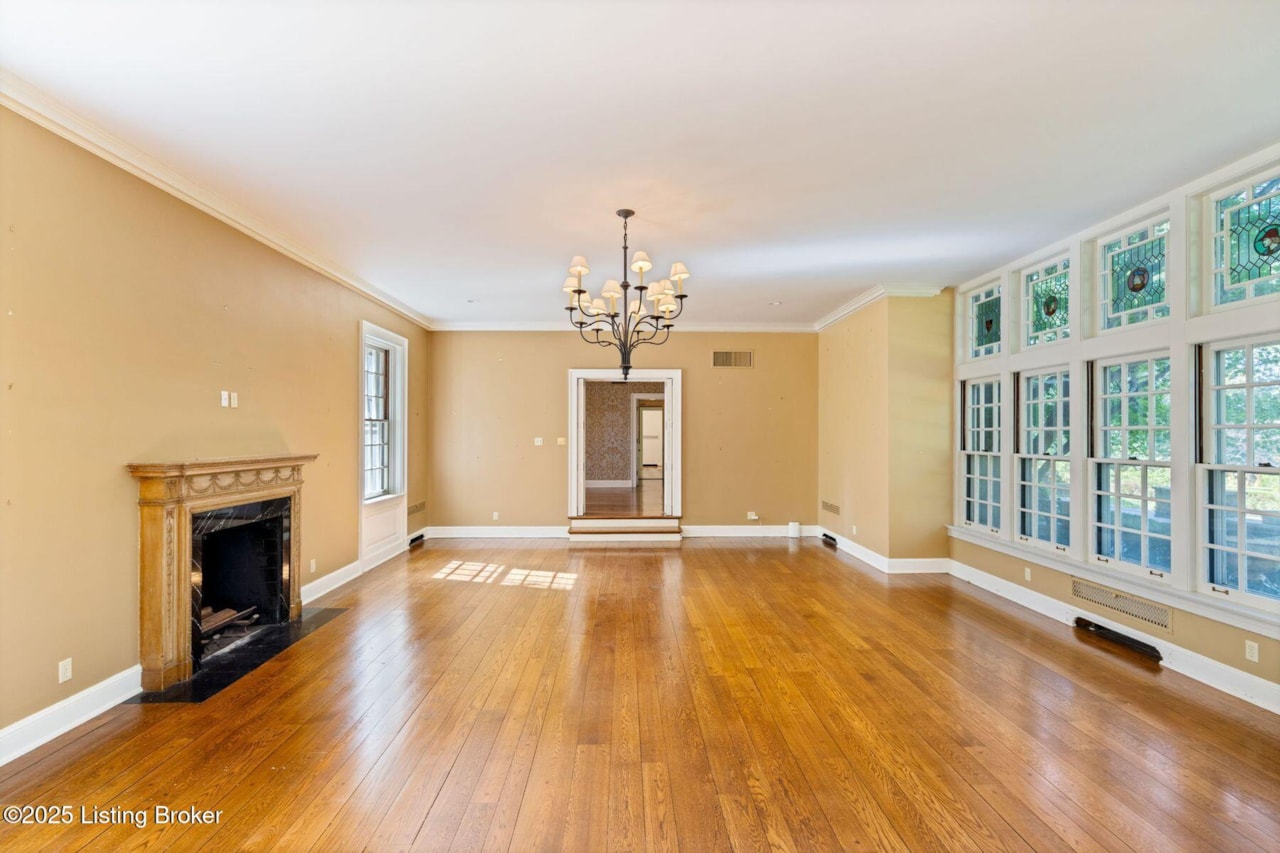 3740 Upper River Rd Louisville KY 40207 | MLS#1684177
