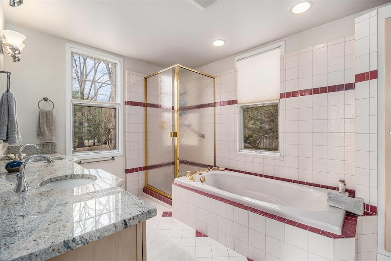 9220 Glenbrook Rd in Dexter Twp, MI Photo 24
