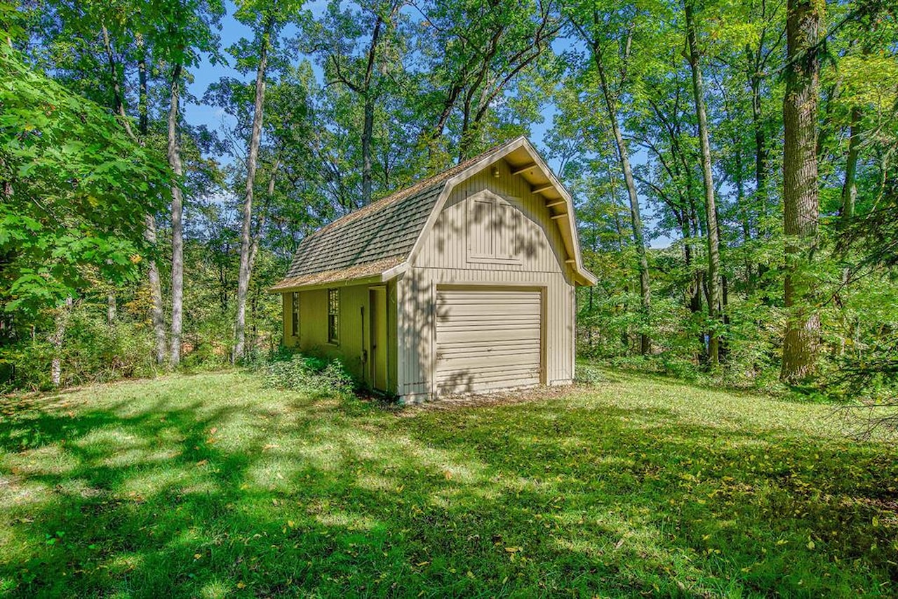 9220 Glenbrook Rd in Dexter Twp, MI Photo 53