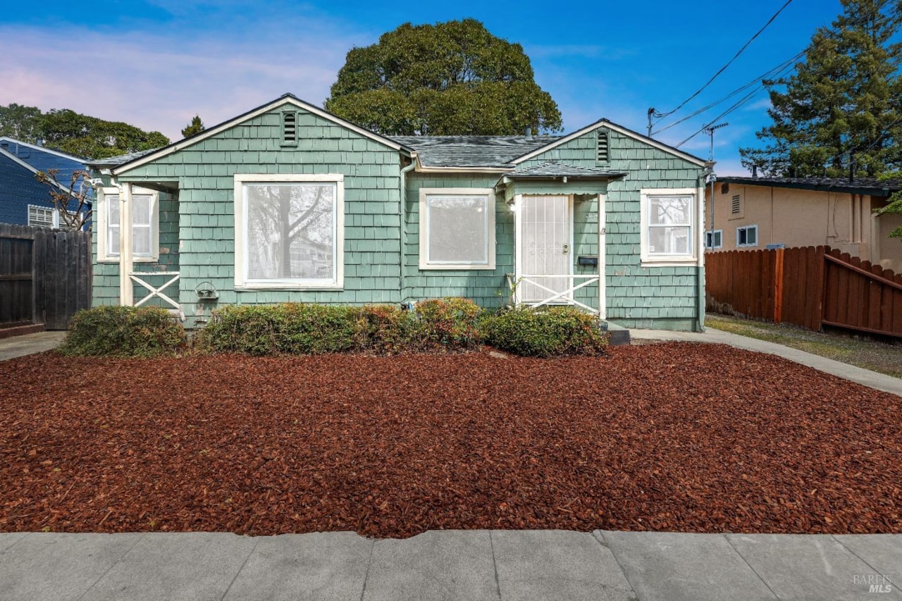 1532 Oak Street in Napa, CA 94559