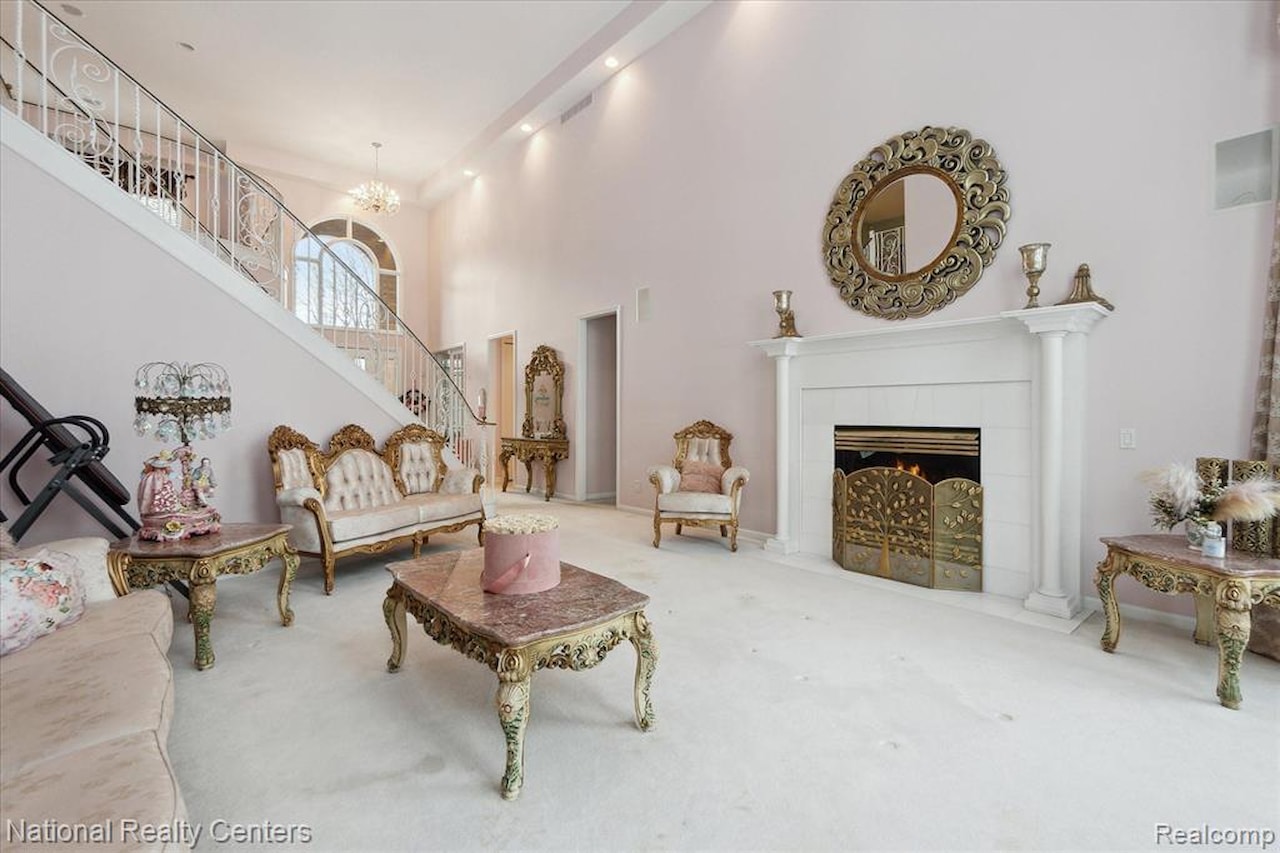 1449 Gleneagles in Highland Twp, MI Photo 10