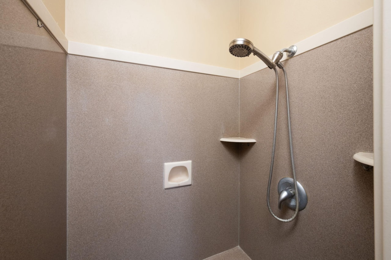 3523 Desert Hills DR St George, UT 84790 home for sale, MLS#25-258423 - Erika Rogers Photo 18