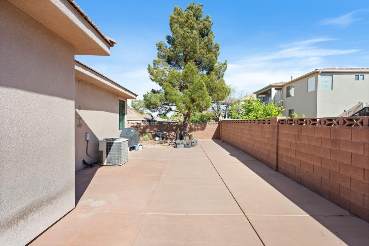 3523 Desert Hills DR St George, UT 84790 home for sale, MLS#25-258423 - Erika Rogers Photo 33