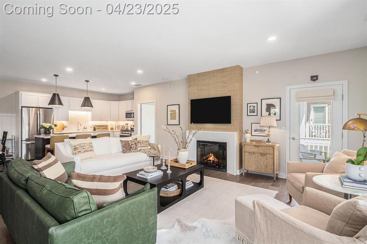 622 Boardwalk Ln in Dexter, MI Photo 4