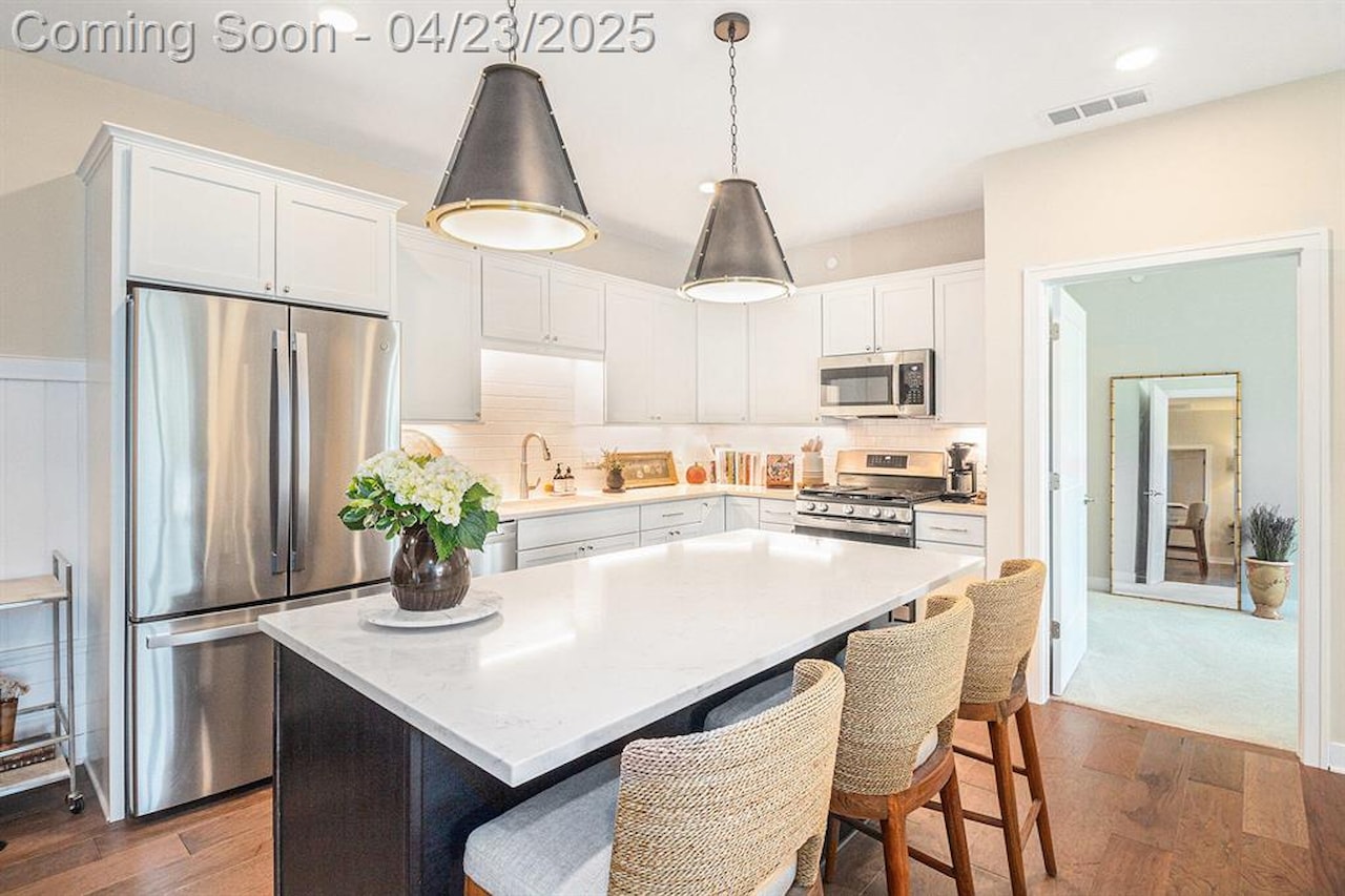 622 Boardwalk Ln in Dexter, MI Photo 8