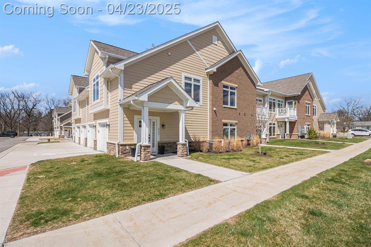 622 Boardwalk Ln in Dexter, MI Photo 23