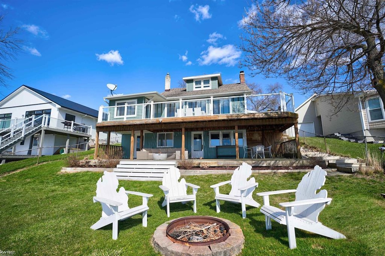 14252 Dartmouth Dr in Fenton Twp, MI Photo 10