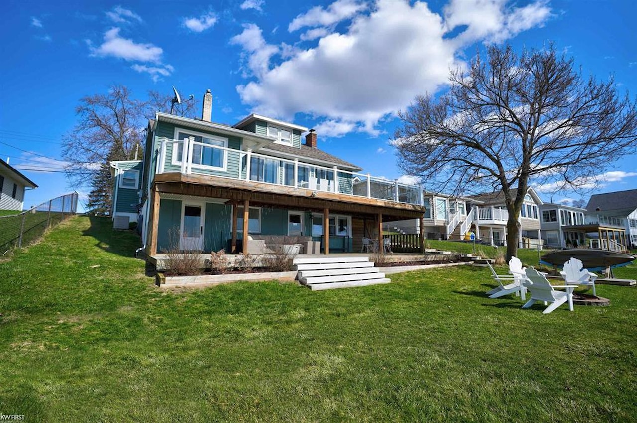 14252 Dartmouth Dr in Fenton Twp, MI Photo 11