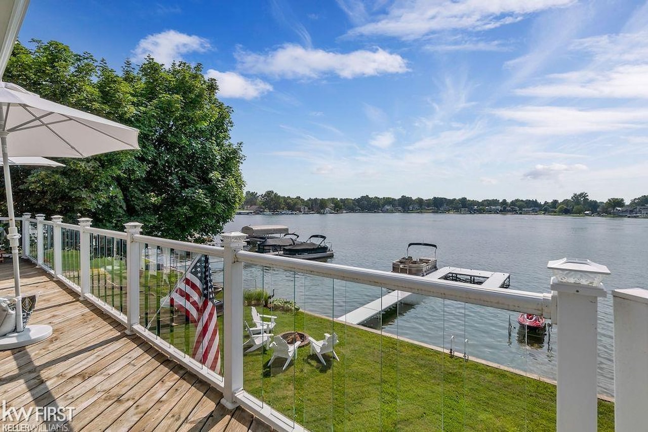 14252 Dartmouth Dr in Fenton Twp, MI Photo 59