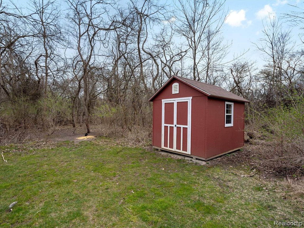 6750 Sunset Dr in Salem Twp, MI Photo 36