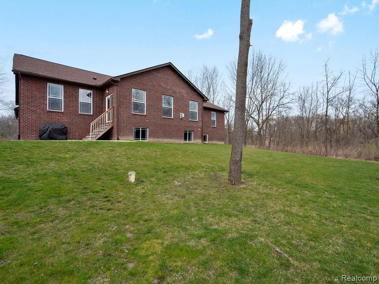 6750 Sunset Dr in Salem Twp, MI Photo 39