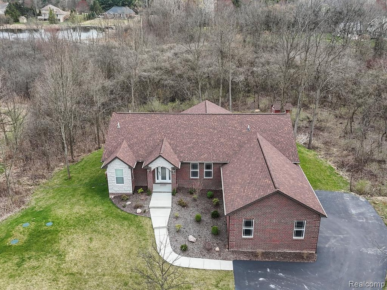 6750 Sunset Dr in Salem Twp, MI Photo 3